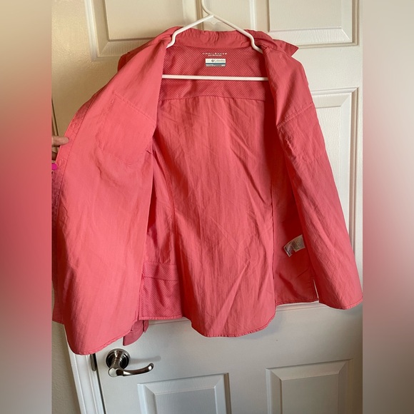 Columbia button up sun shirt - Picture 3 of 4